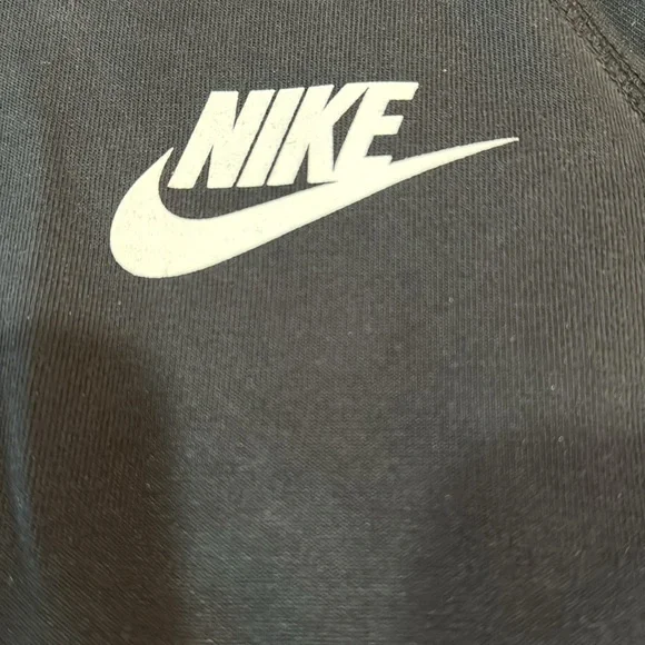 Nike tech jacket - Picture 2 of 7